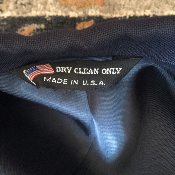 Adams Row suit coat - Picture 4 of 5